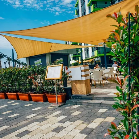 Appartement Pop Pool & Mamaia Nord