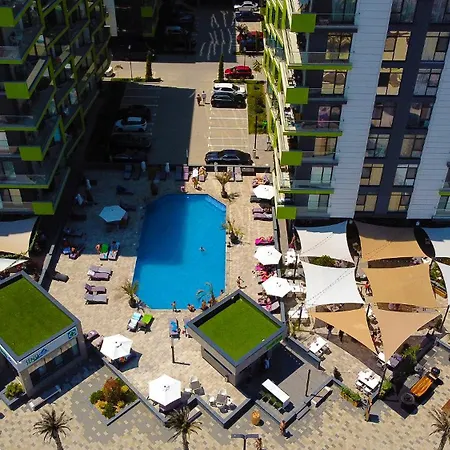 Pop Pool & Mamaia Nord