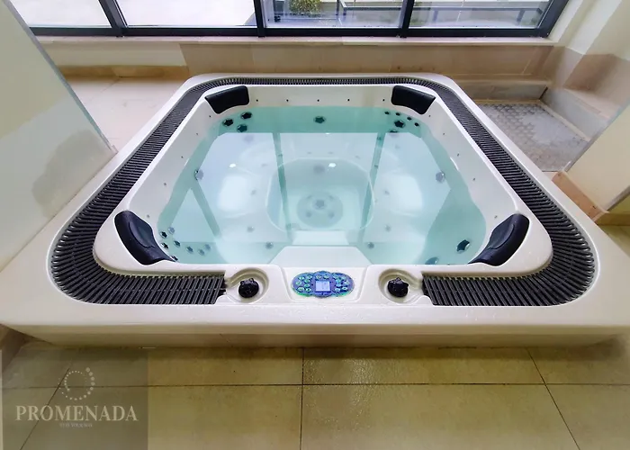 Pop Pool & Mamaia Nord Năvodari