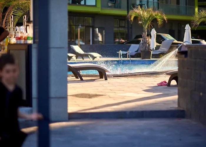 Pop Pool & Mamaia Nord * Năvodari